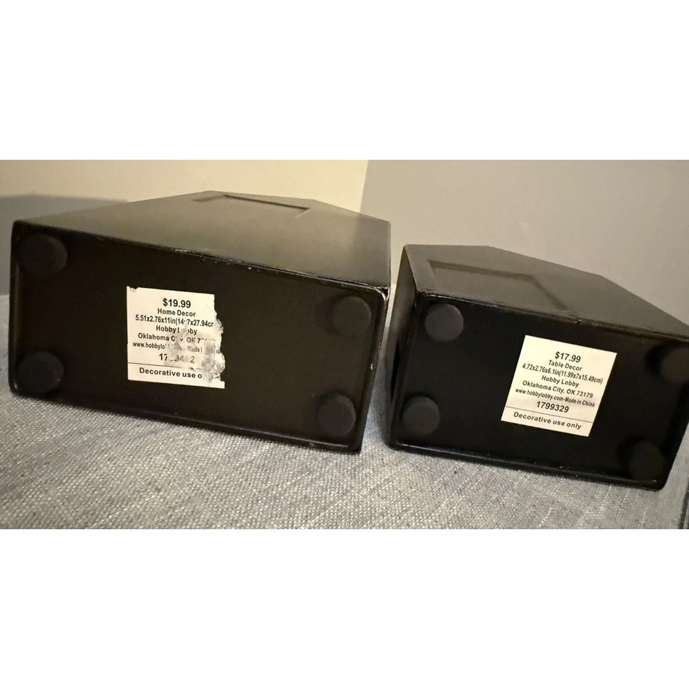 🏠 Set of 2 Metal House Candle Holders Bronze Finish Modern Decor 🕯️